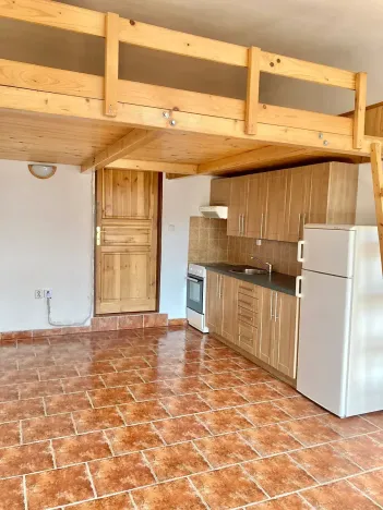 Pronájem bytu 1+kk, Praha - Košíře, Vrchlického, 25 m2