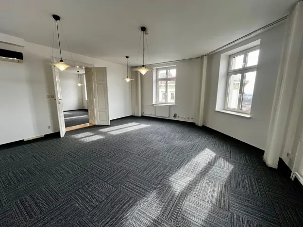Pronájem kanceláře, Brno, Šilingrovo náměstí, 528 m2