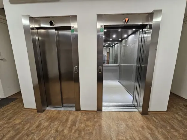 Pronájem bytu 1+kk, Praha - Kobylisy, Paláskova, 33 m2