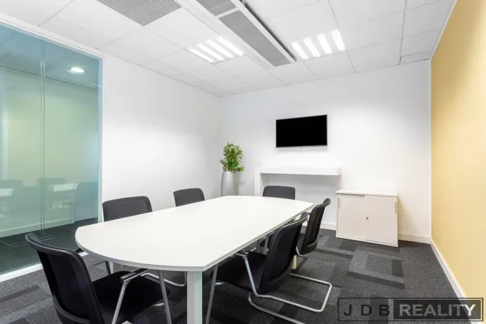 Pronájem kanceláře, Praha - Karlín, Rohanské nábřeží, 25 m2