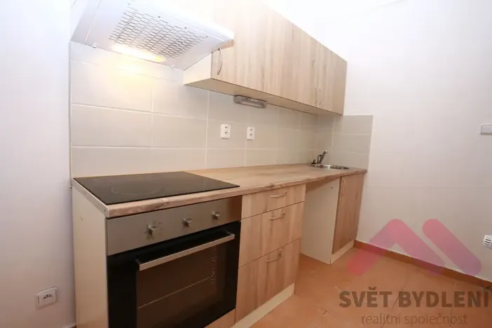 Pronájem bytu 2+kk, Praha - Vršovice, Tolstého, 45 m2