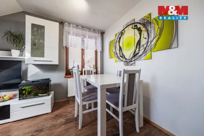 Prodej bytu 3+kk, Nehvizdy, Horoušanská, 61 m2