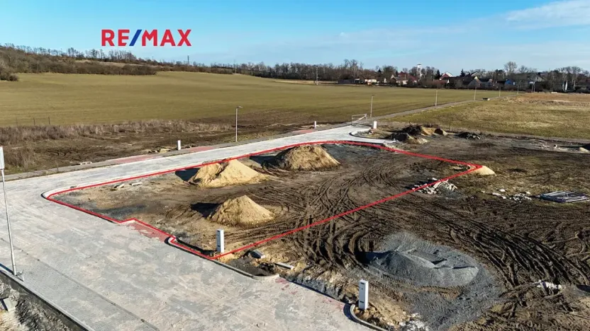 Prodej pozemku pro bydlení, Kly, 821 m2