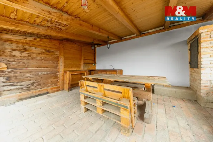 Prodej rodinného domu, Ivaň, 353 m2