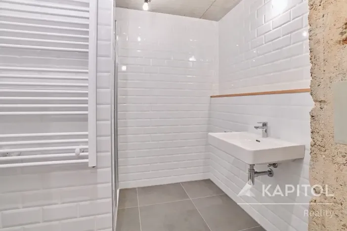 Prodej bytu 2+kk, Praha - Vysočany, Kolbenova, 77 m2