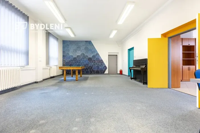 Pronájem kanceláře, Teplice, Modlanská, 153 m2