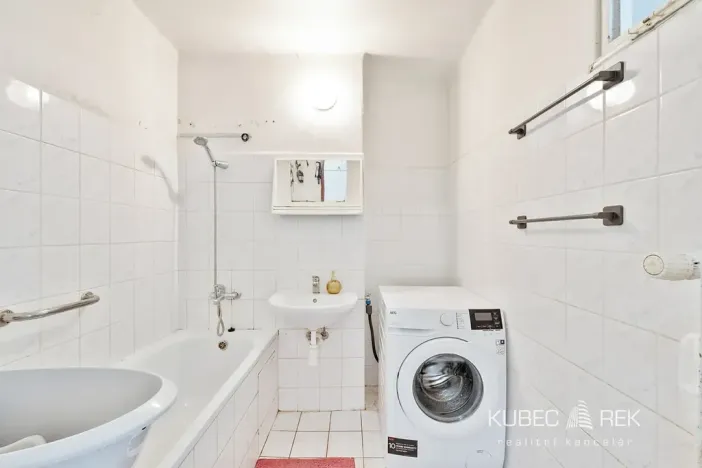 Prodej bytu 2+1, Tábor, Husinecká, 64 m2