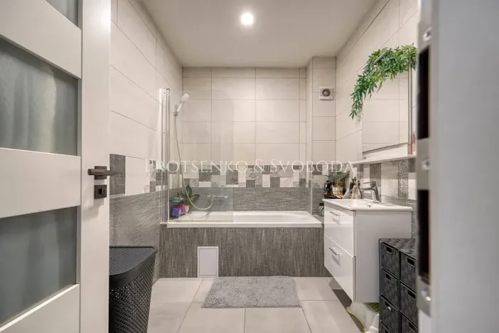 Prodej činžovního domu, Kolín, Ke Hřišti, 186 m2