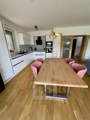 Pronájem rodinného domu, Zlonín, Borová, 198 m2