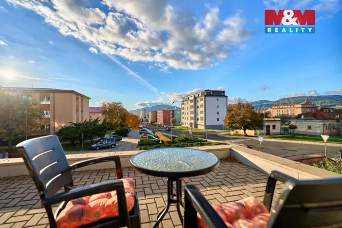 Pronájem obchodního prostoru, Ostrov, Lidická, 120 m2