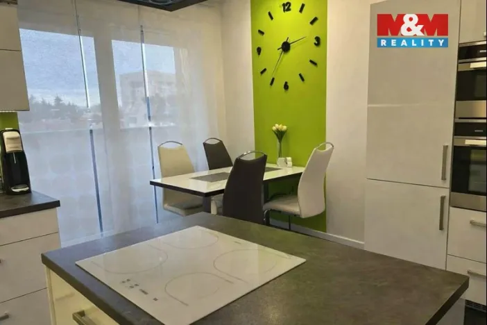 Prodej bytu 4+kk, Přelouč, Československé armády, 120 m2