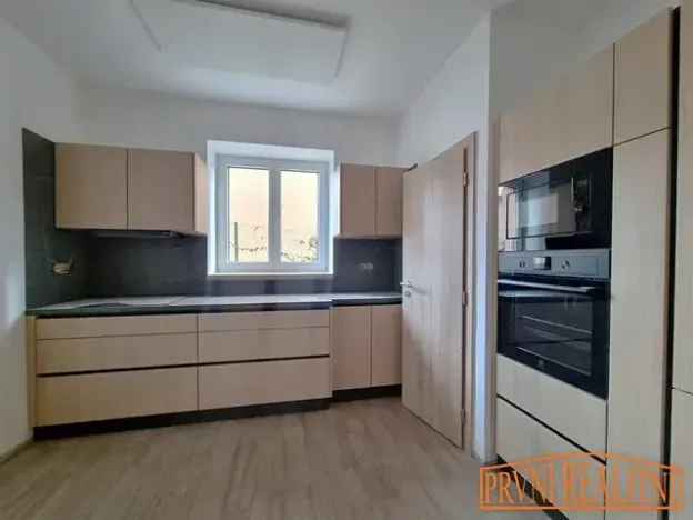 Prodej bytu 2+1, Uherský Brod, Ant. Dvořáka, 65 m2