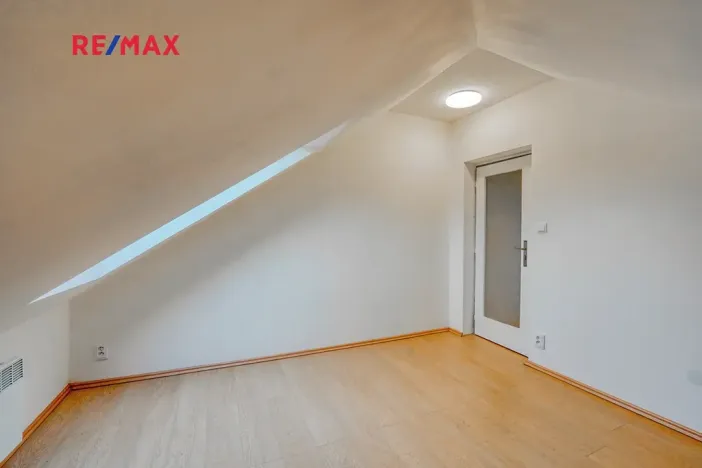 Pronájem bytu 4+1, Praha - Žižkov, Na Balkáně, 98 m2