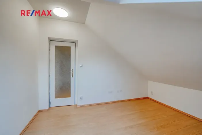 Pronájem bytu 4+1, Praha - Žižkov, Na Balkáně, 98 m2