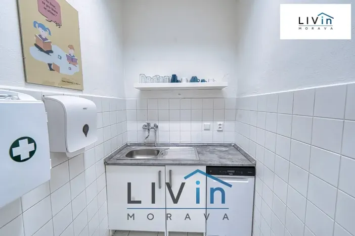 Pronájem kanceláře, Olomouc, Karolíny Světlé, 28 m2