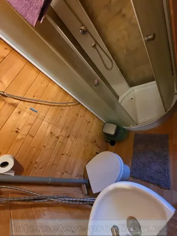 Pronájem bytu 1+kk, Praha - Modřany, Nesvadbova, 20 m2