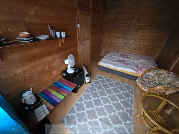 Pronájem bytu 1+kk, Praha - Modřany, Nesvadbova, 18 m2