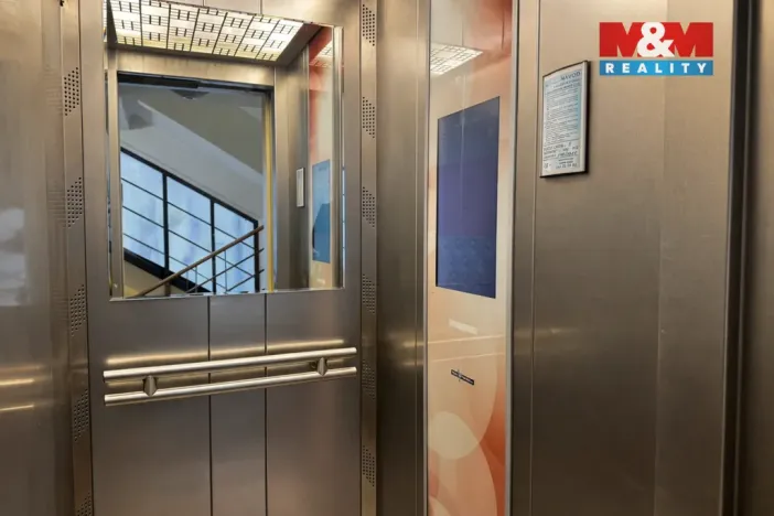 Prodej bytu 2+kk, Praha - Holešovice, Osadní, 56 m2