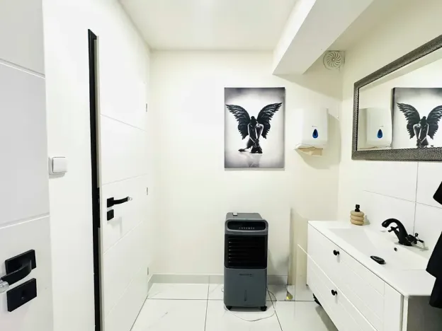 Pronájem obchodního prostoru, Praha - Nové Město, Dlážděná, 65 m2