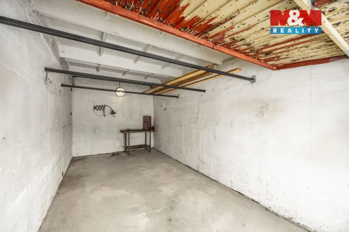 Prodej garáže, Hradec Králové, U Mostku, 19 m2