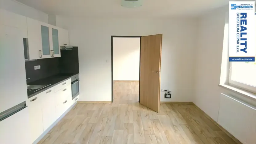 Pronájem bytu 2+kk, Kamenný Újezd, 5. května, 43 m2