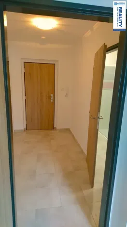 Pronájem bytu 2+kk, Kamenný Újezd, 5. května, 43 m2