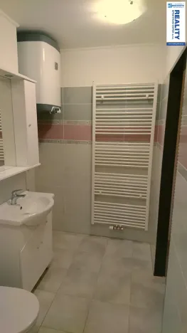 Pronájem bytu 2+kk, Kamenný Újezd, 5. května, 43 m2