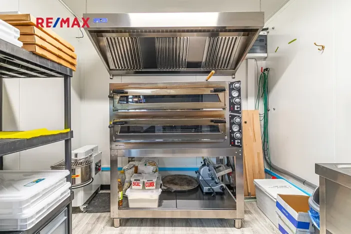 Prodej komerční nemovitosti, Plzeň, 27 m2