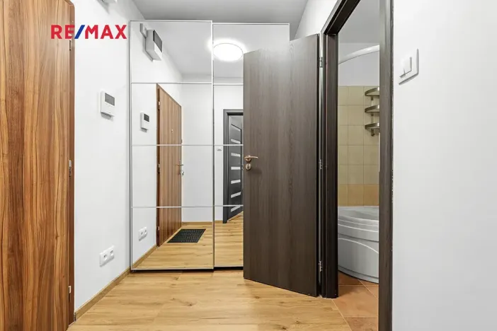 Prodej bytu 1+1, Praha - Chodov, Benkova, 30 m2