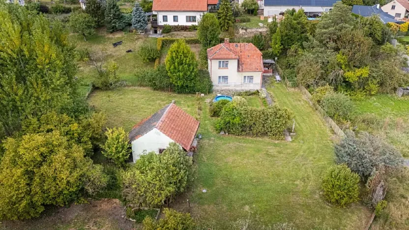 Prodej pozemku pro bydlení, Uhersko, 3765 m2