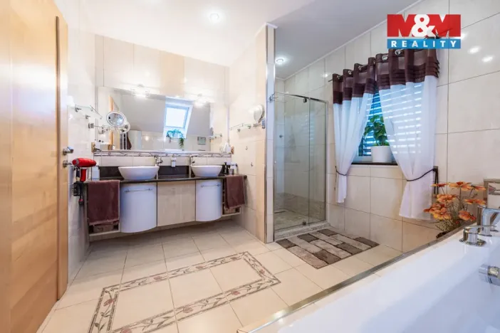 Prodej rodinného domu, Chomutov, Jarní, 190 m2