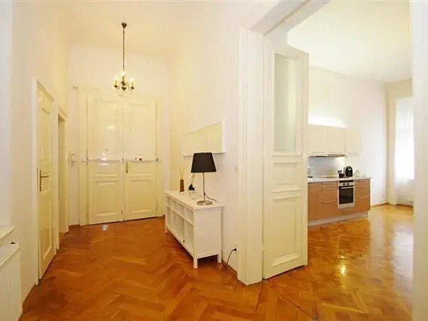 Pronájem bytu 4+1, Praha - Vinohrady, Anny Letenské, 160 m2