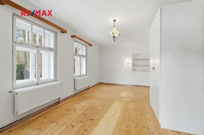 Prodej rodinného domu, Oselce, 168 m2