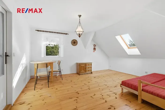 Prodej rodinného domu, Oselce, 168 m2