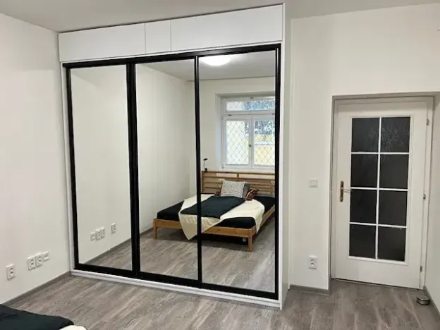 Pronájem bytu 2+kk, Praha - Žižkov, Jeseniova, 45 m2