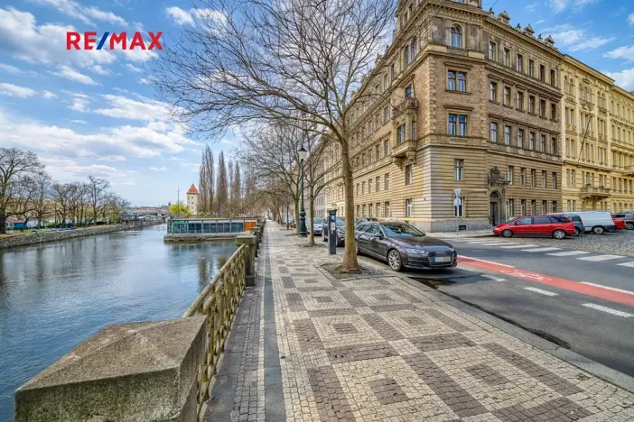 Prodej bytu 3+1, Praha - Smíchov, Janáčkovo nábřeží, 115 m2