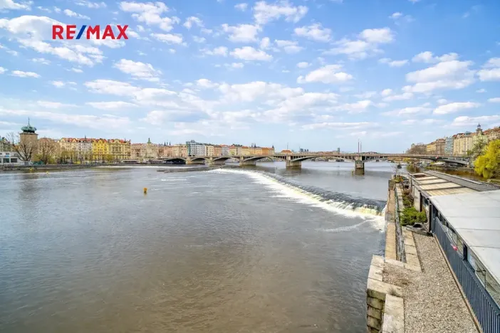 Prodej bytu 3+1, Praha - Smíchov, Janáčkovo nábřeží, 115 m2