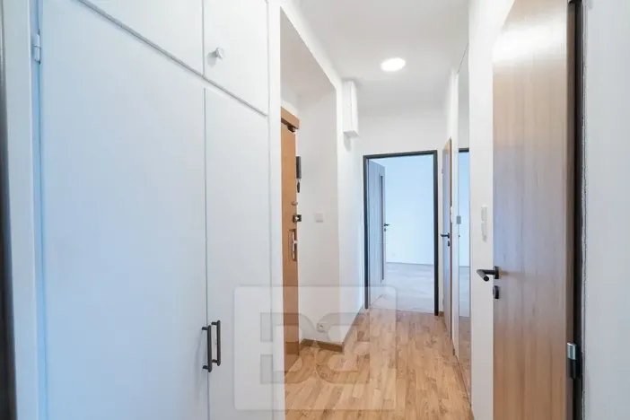 Pronájem bytu 3+kk, Praha - Hloubětín, 60 m2