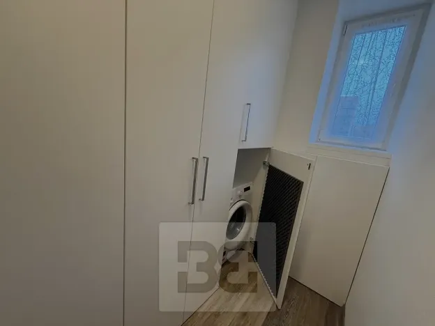 Pronájem bytu 2+1, České Budějovice, Heydukova, 70 m2