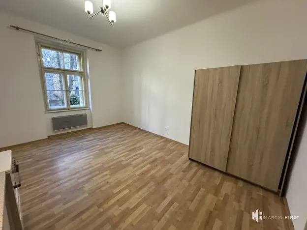 Pronájem bytu 1+kk, Praha - Vršovice, Orelská, 26 m2