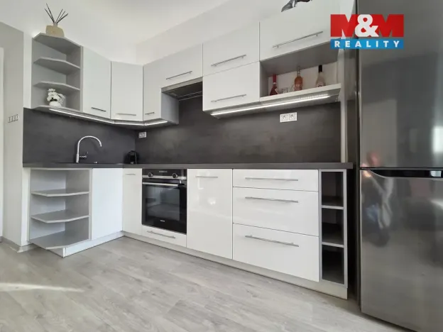 Pronájem bytu 2+kk, Praha - Libeň, U svobodárny, 46 m2