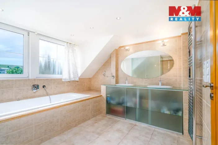 Prodej rodinného domu, Ořech, Na Beránku IV, 262 m2