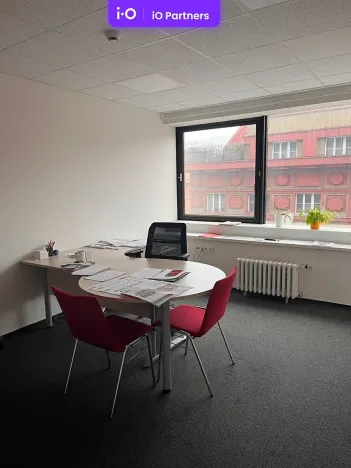 Pronájem kanceláře, Praha - Holešovice, Dělnická, 1251 m2