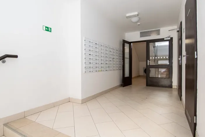 Pronájem bytu 1+kk, Praha - Zličín, Sazovická, 35 m2