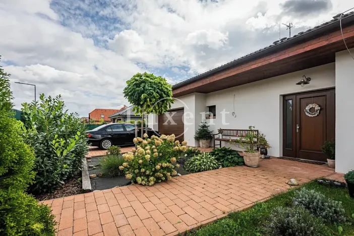 Prodej rodinného domu, Trnová, 229 m2