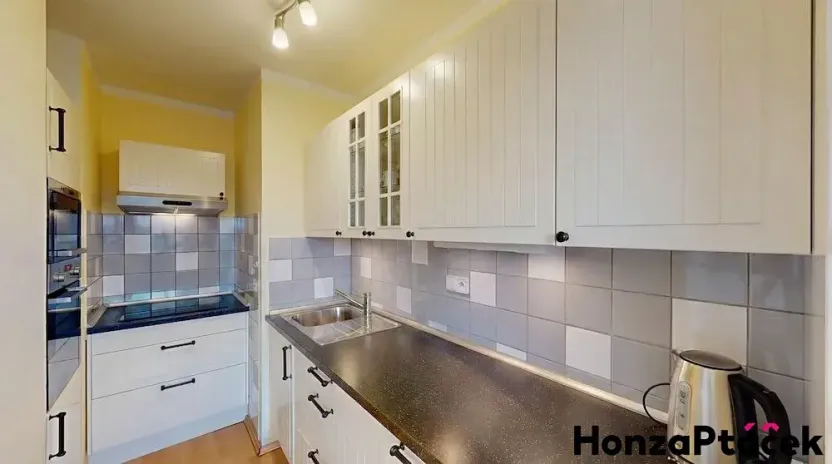 Prodej bytu 1+kk, Praha - Bohnice, Poznaňská, 57 m2