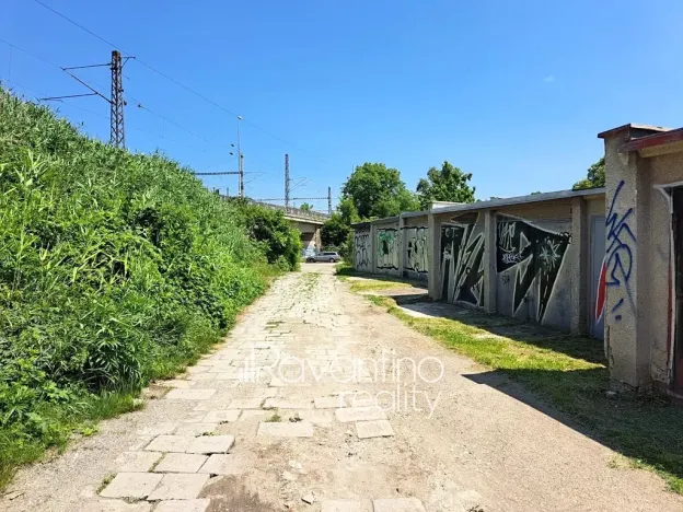 Pronájem garáže, Brno, Skopalíkova, 15 m2