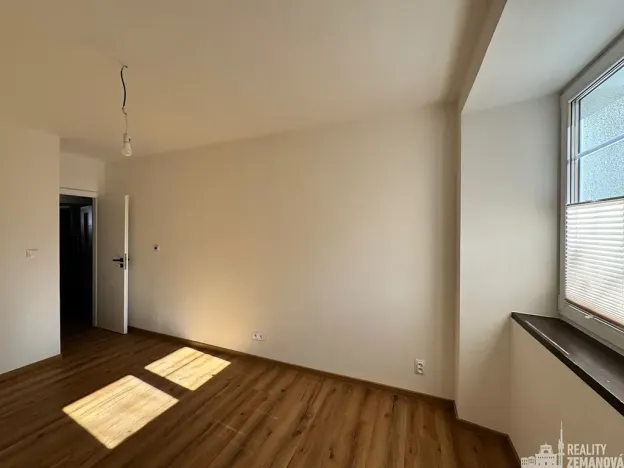 Pronájem bytu 2+kk, Praha - Vysočany, Kolbenova, 60 m2