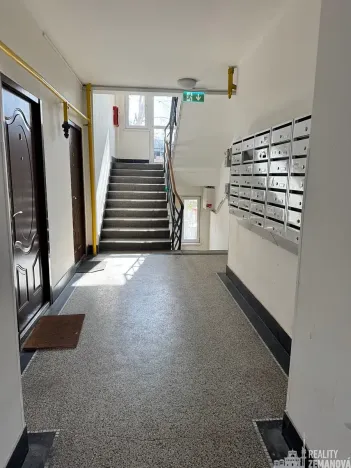 Pronájem bytu 2+kk, Praha - Vysočany, Kolbenova, 60 m2