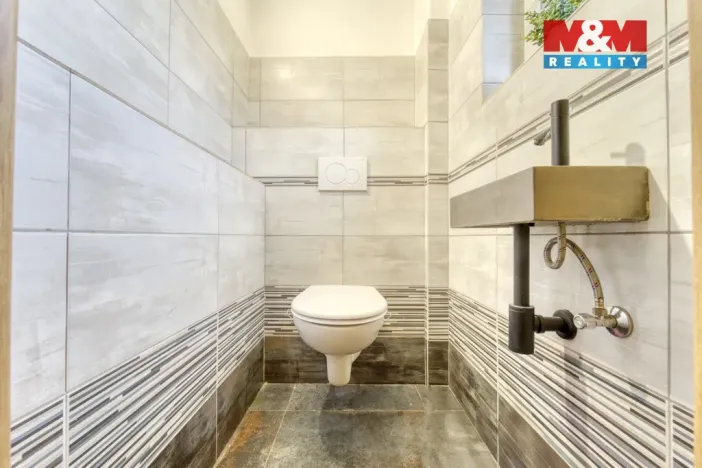 Prodej rodinného domu, Černošice, Komenského, 250 m2